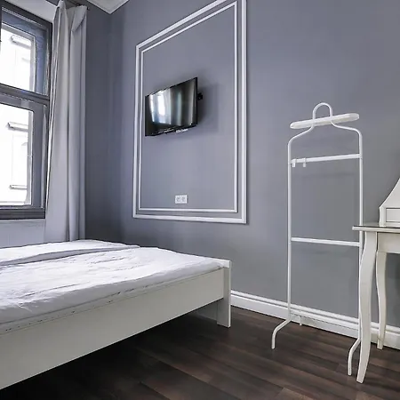 Two-bedroom Haven In The Old Town דירה *