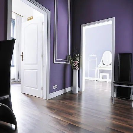 Two-bedroom Haven In The Old Town Appartement *