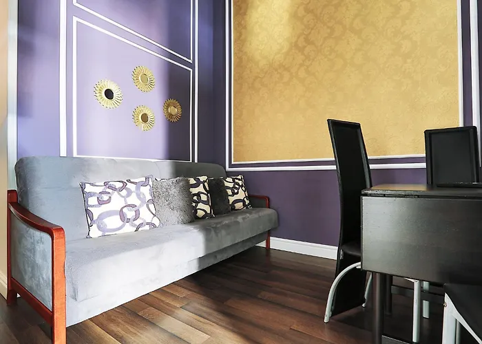 Two-bedroom Haven In The Old Town Appartement