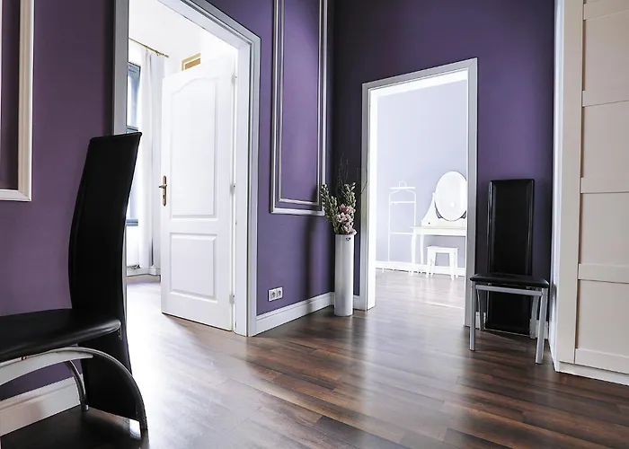 Two-bedroom Haven In The Old Town Appartement *