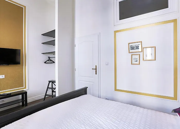 Appartement Two-bedroom Haven In The Old Town