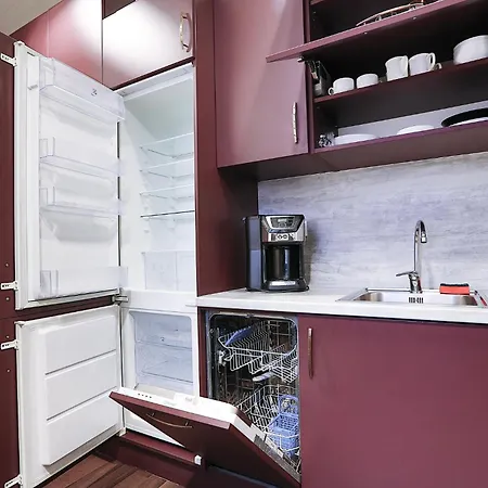 Two-bedroom Haven In The Old Town *