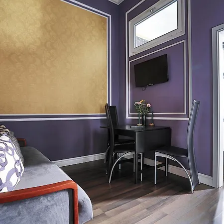 Two-bedroom Haven In The Old Town Prag