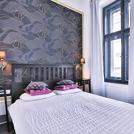 Lägenhet Two-bedroom Haven In The Old Town