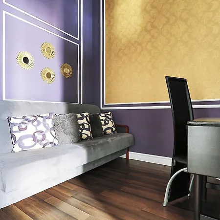 Two-bedroom Haven In The Old Town Apartament