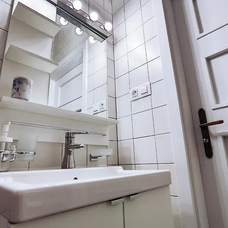 Two-bedroom Haven In The Old Town * Praag