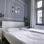 公寓 Two-bedroom Haven In The Old Town *